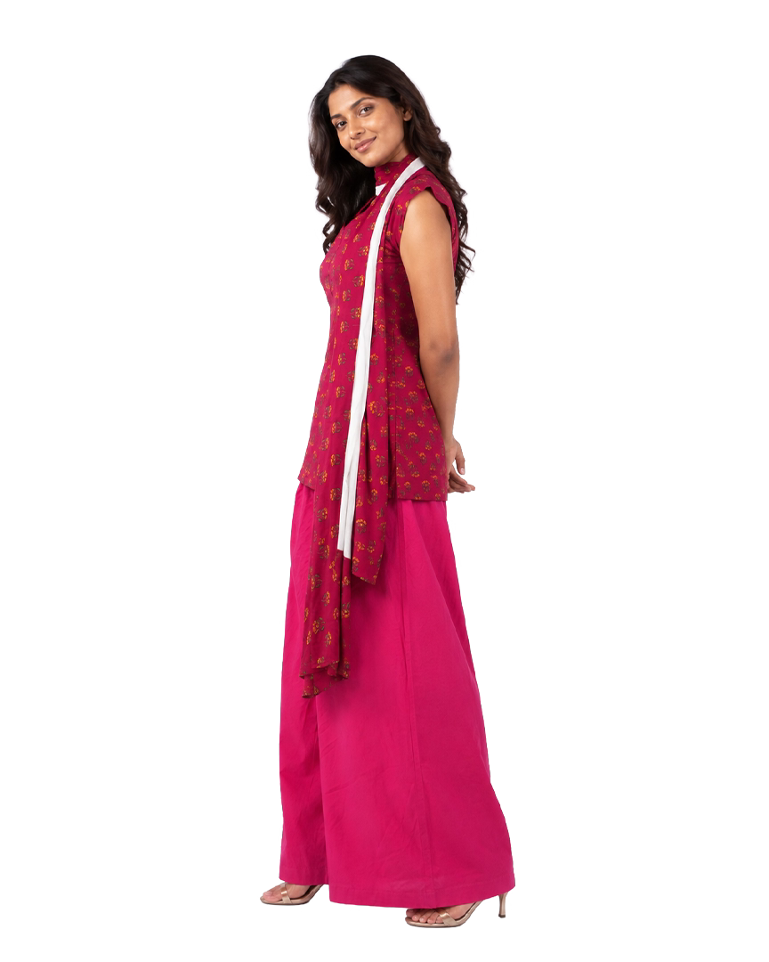 Fuchsia Floral Booti Sleeveless Kurti Set with Chiffon Dupatta