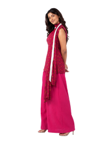Fuchsia Floral Booti Sleeveless Kurti Set with Chiffon Dupatta