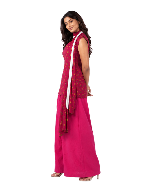 Fuchsia Floral Booti Sleeveless Kurti Set with Chiffon Dupatta