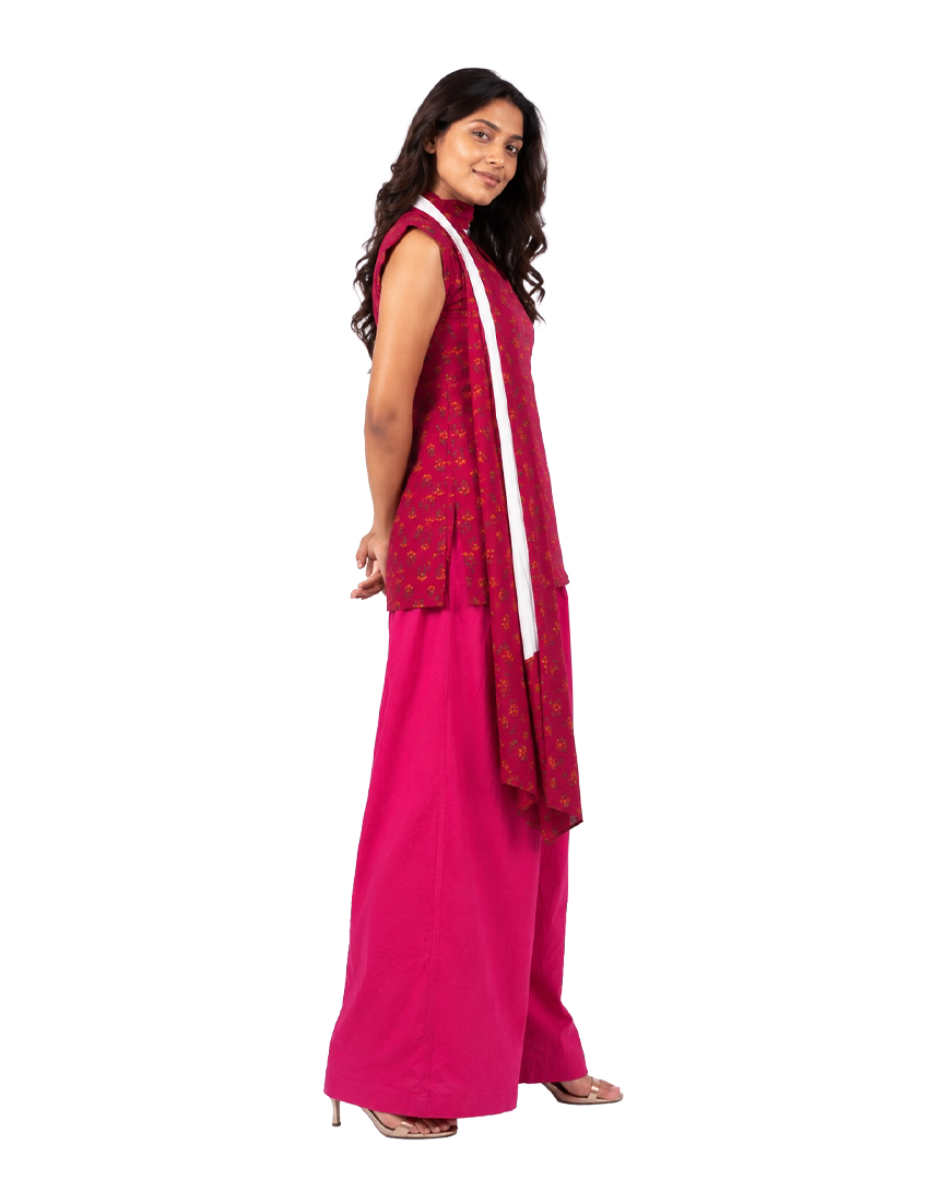 Fuchsia Floral Booti Sleeveless Kurti Set with Chiffon Dupatta